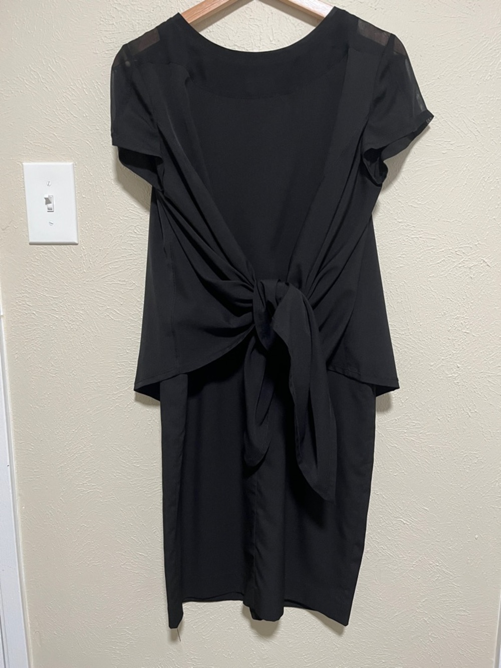 Jessica Simpson Elegant Black Midi Dress with Tie